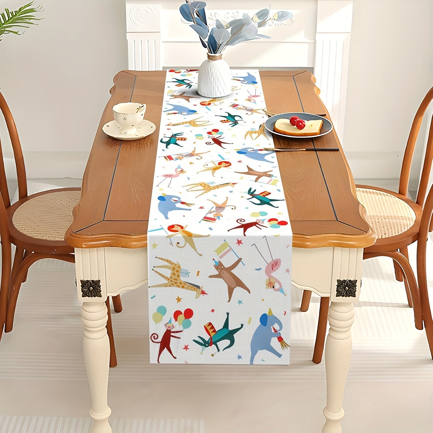 만화 서커스 동물 테이블 러너 기린 코끼리 원숭이 곰  - Kids Outdoor Dining Table 리뷰 및 가격